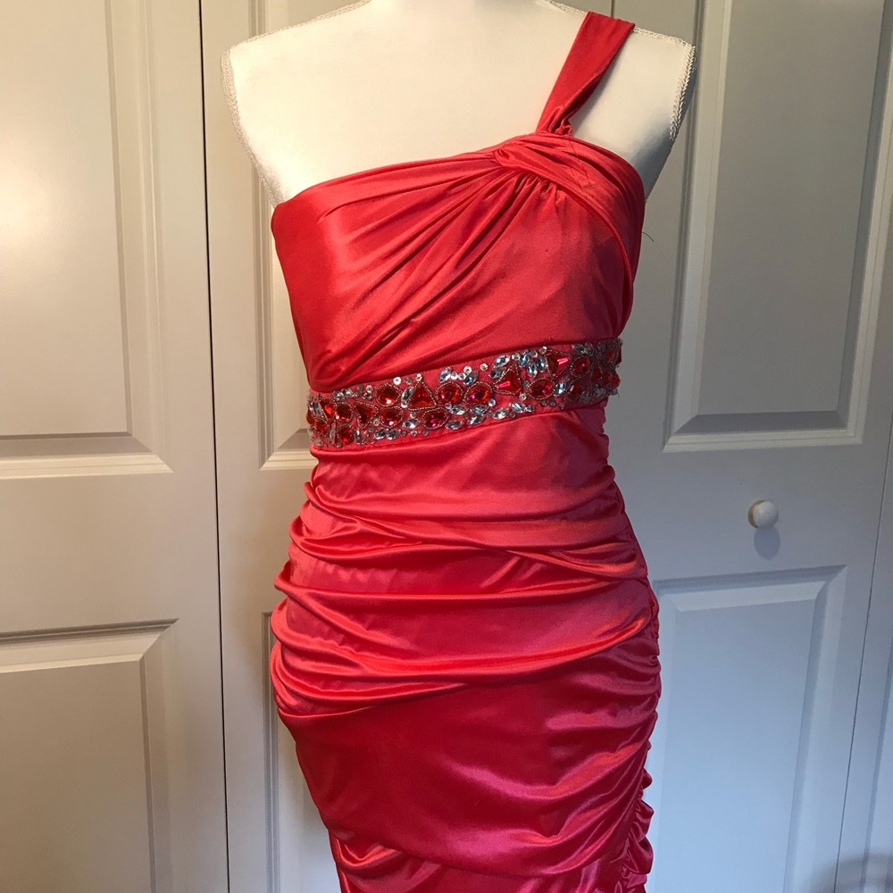 Pink Coral Cocktail Mini Dress Size Medium Jewels